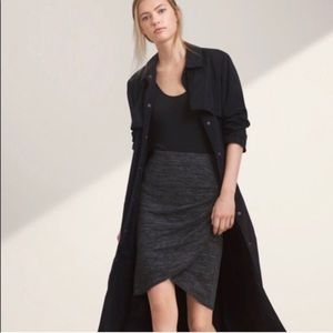 Wilfred Tyra Skirt (Soft + Stretch)